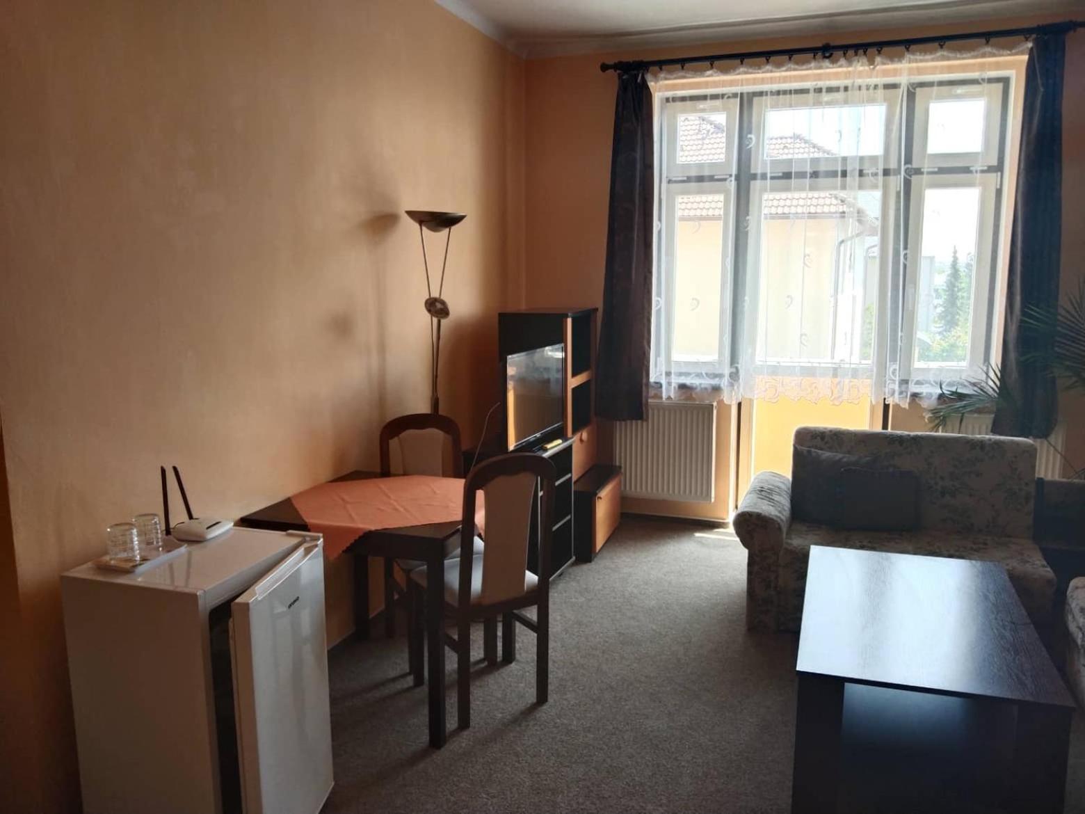 Hotel Jaro Мельник Экстерьер фото