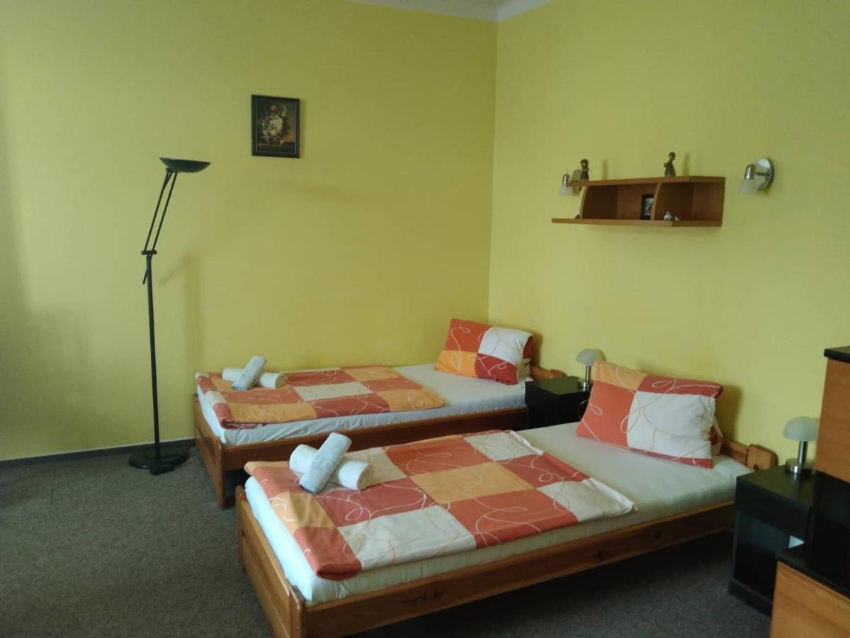 Hotel Jaro Мельник Экстерьер фото