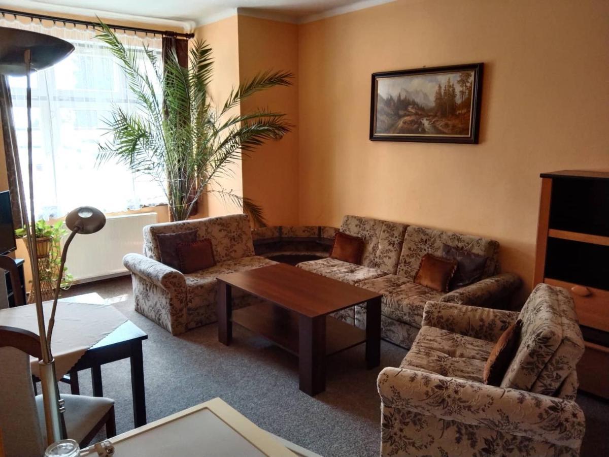 Hotel Jaro Мельник Экстерьер фото
