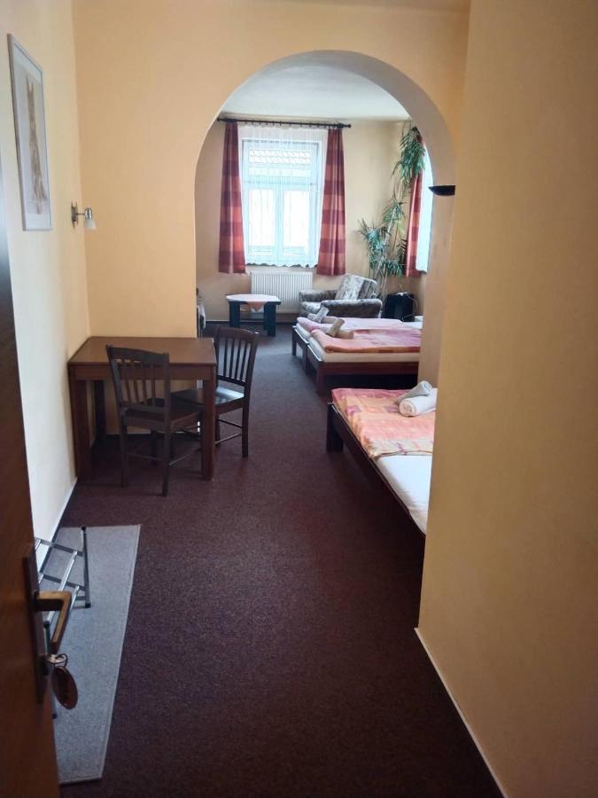 Hotel Jaro Мельник Экстерьер фото